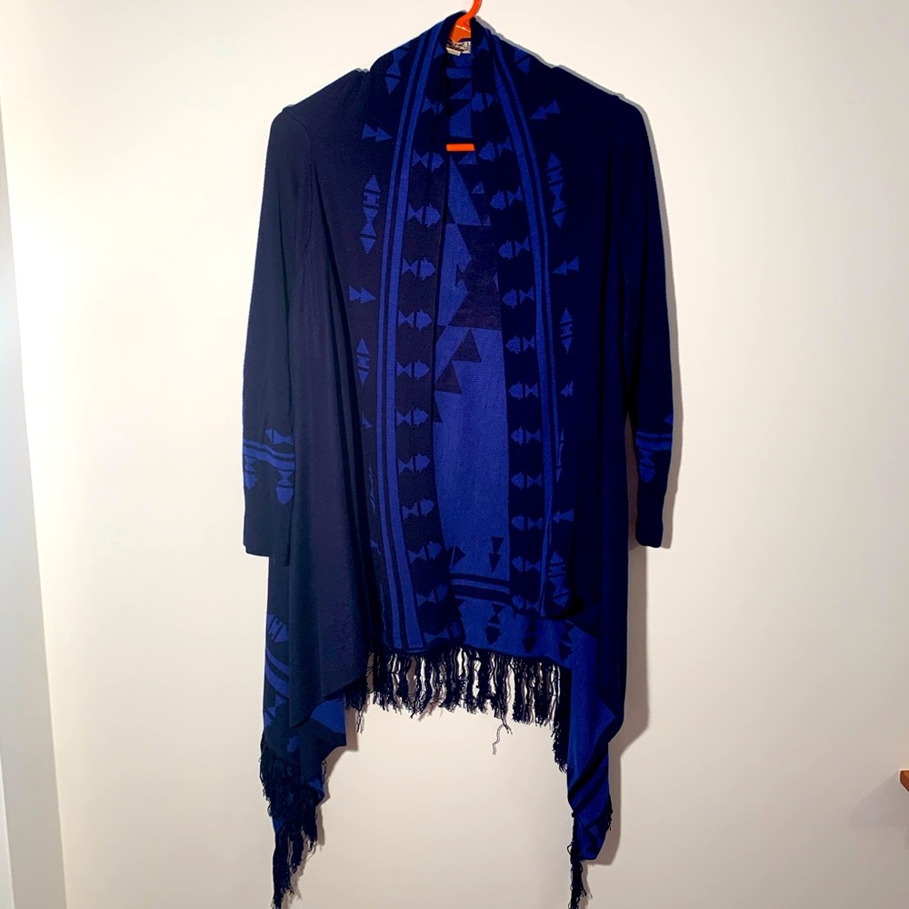 Energe World Wear Cardigan Sweater. Women’s Size L. 100% Rayon.